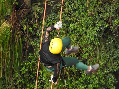 Realizado Rappel na Cascata do Avencal 50